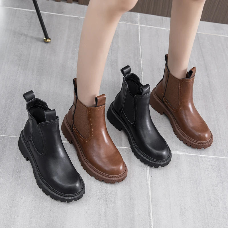 Botte orthopédique femme semelle crantée moderne