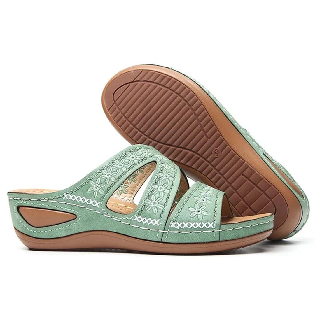 Claquette orthopédique femme à talon compensé