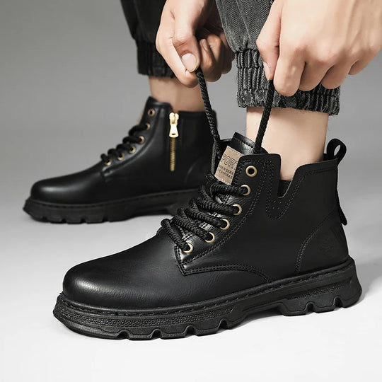 Botte orthopédique homme imperméable et résistante à lacets