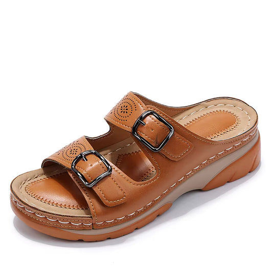 Claquette orthopédique femme à boucles réglables marron