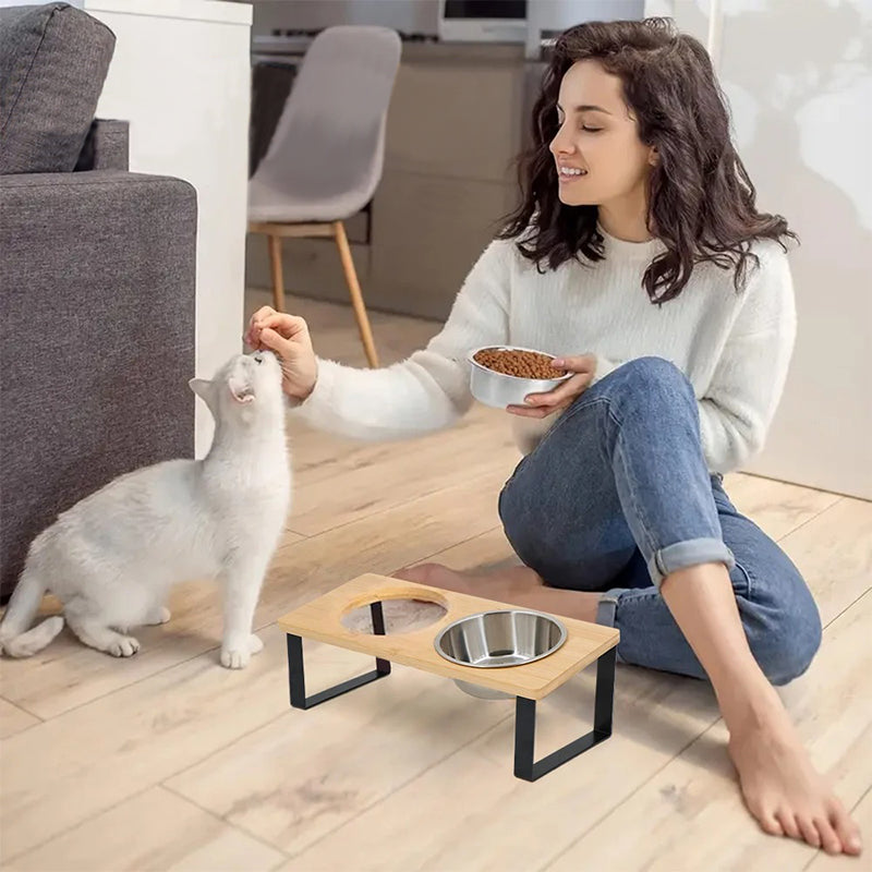 Gamelle orthopédique chat sur support incliné 15° bambou