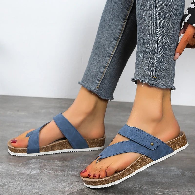 Tong orthopédique femme design ergonomique