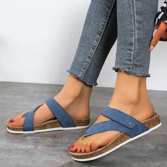 Tong orthopédique femme design ergonomique