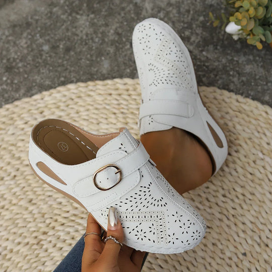 Sabot orthopédique femme ajouré avec bride boucle