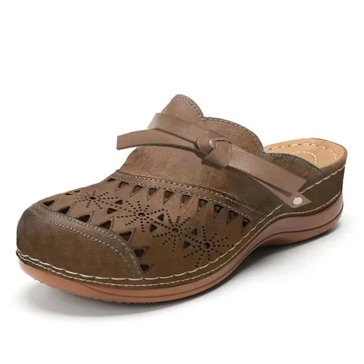 Sabot orthopédique femme à motifs ajourés et nœud plat