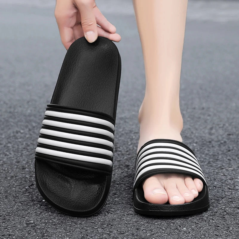Claquette orthopédique homme style sportif à bandes
