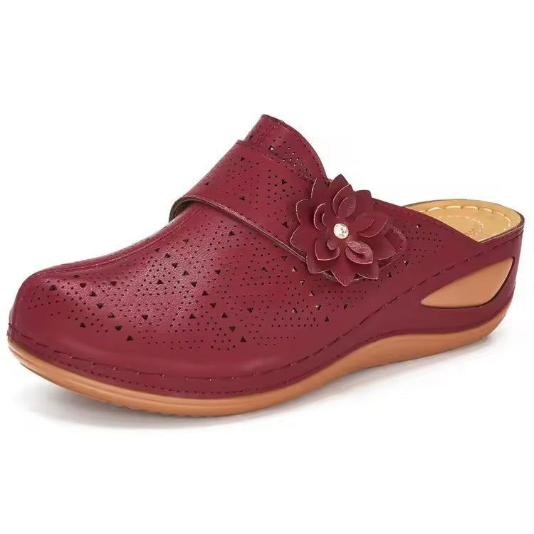 Sabot orthopédique femme fleur à petit talon prune